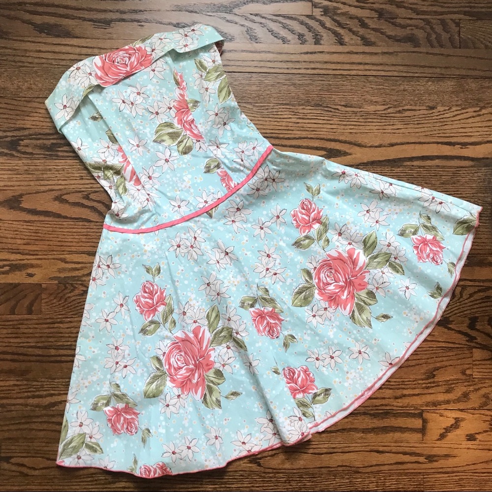 Vintage-Style Strapless Floral Dress